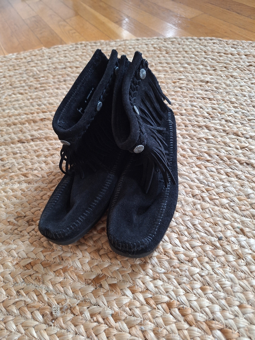 Womens Minnetonka Black Suede Fringe Moccasin Boots